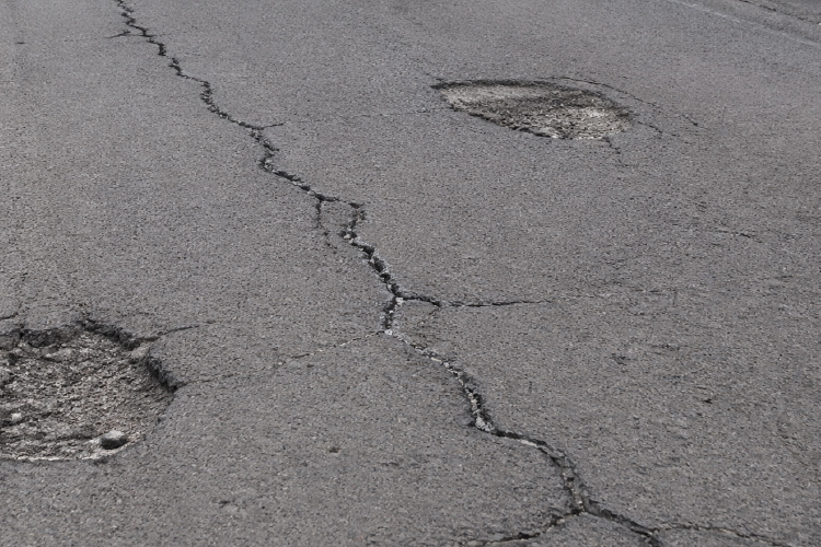 Crepe nell'asfalto e manutenzione delle pavimentazioni in Abruzzo